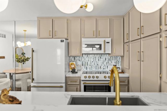 5704 BALTIMORE DRIVE 325, La Mesa, CA 91942