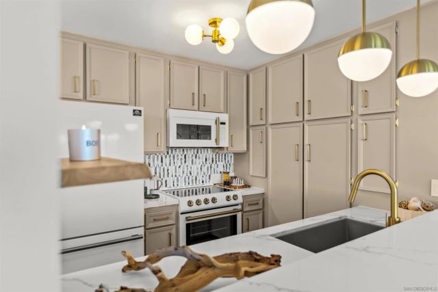 5704 BALTIMORE DRIVE 325, La Mesa, CA 91942