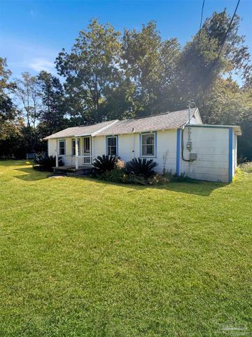 3020 Woodbury Cir, Cantonment, FL 32533