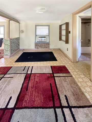 3020 Woodbury Cir, Cantonment, FL 32533