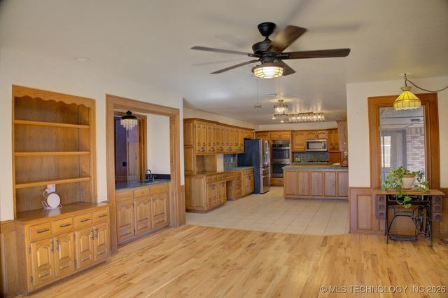 8637 S 73rd East Avenue, Tulsa, OK 74133