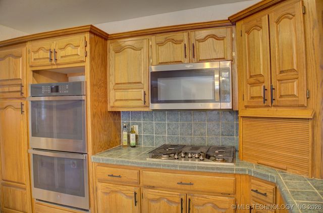 8637 S 73rd East Avenue, Tulsa, OK 74133