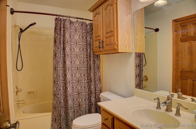 8637 S 73rd East Avenue, Tulsa, OK 74133