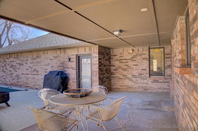 8637 S 73rd East Avenue, Tulsa, OK 74133