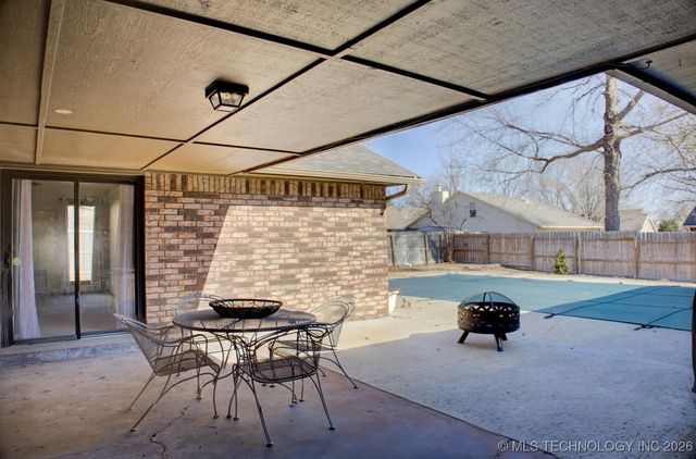 8637 S 73rd East Avenue, Tulsa, OK 74133