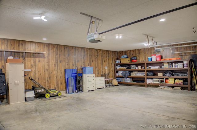 8637 S 73rd East Avenue, Tulsa, OK 74133