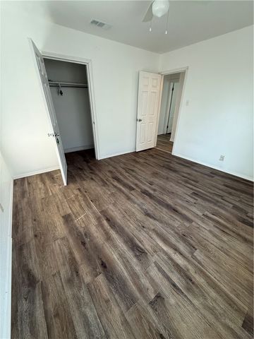 1816 Elizabeth St, Corpus Christi, TX 78404