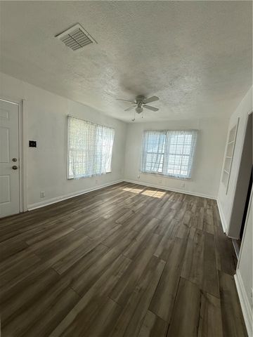 1816 Elizabeth St, Corpus Christi, TX 78404