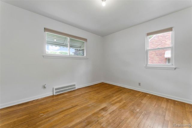 12000 Bramell, Redford, MI 48239