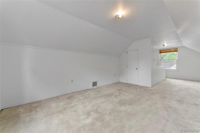 12000 Bramell, Redford, MI 48239