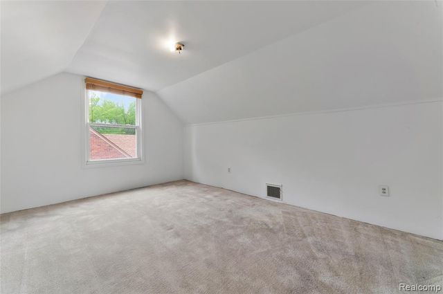 12000 Bramell, Redford, MI 48239