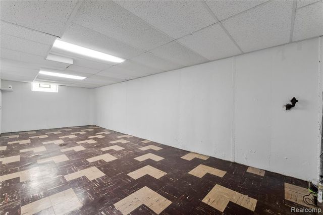 12000 Bramell, Redford, MI 48239