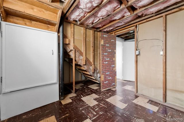 12000 Bramell, Redford, MI 48239