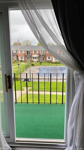 1514 Normandy Road 203, Royal Oak, MI 48073
