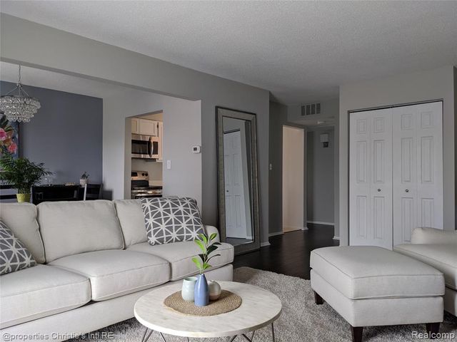 1514 Normandy Road 203, Royal Oak, MI 48073