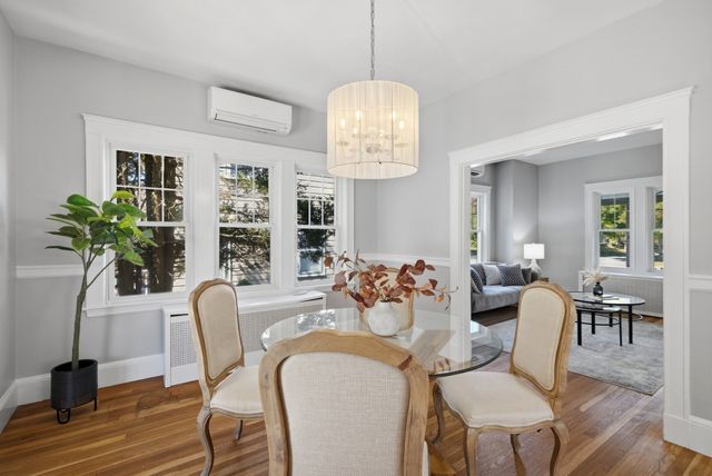 18 Middle St, Lexington, MA 02421