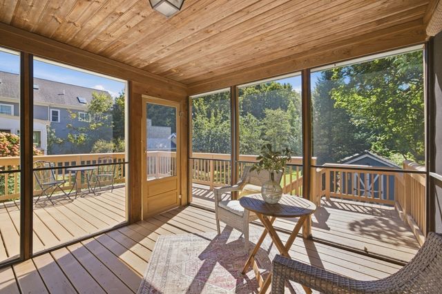 18 Middle St, Lexington, MA 02421