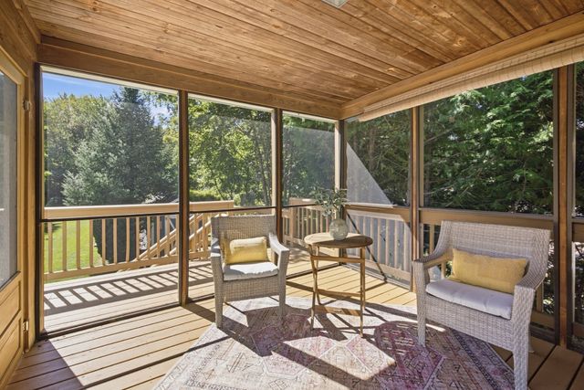 18 Middle St, Lexington, MA 02421