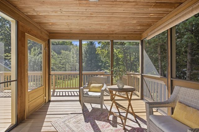 18 Middle St, Lexington, MA 02421