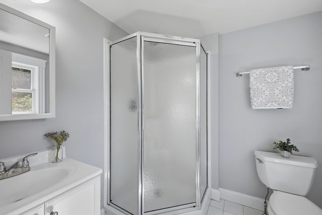 18 Middle St, Lexington, MA 02421
