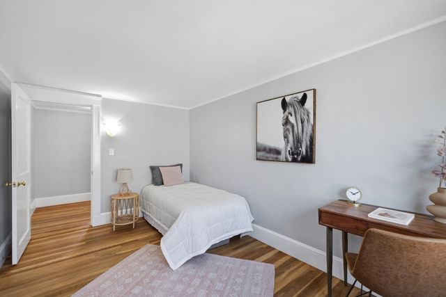 18 Middle St, Lexington, MA 02421