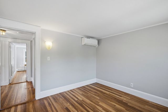 18 Middle St, Lexington, MA 02421