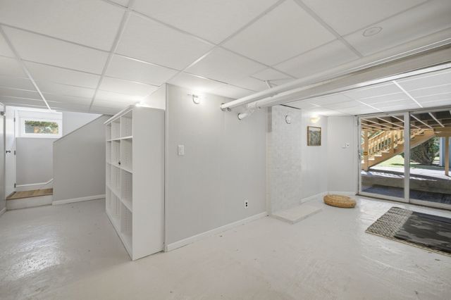 18 Middle St, Lexington, MA 02421