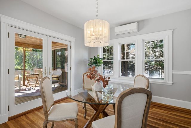 18 Middle St, Lexington, MA 02421