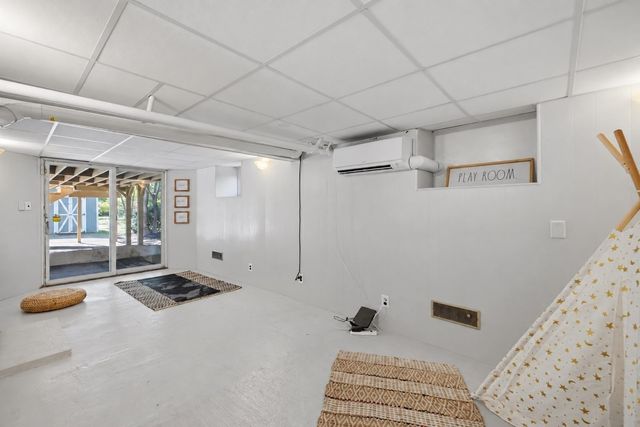 18 Middle St, Lexington, MA 02421