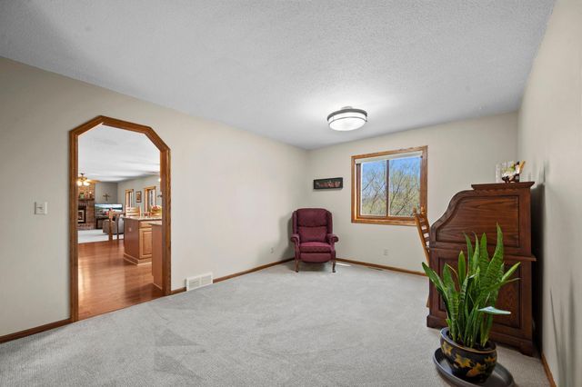 2664 Borden Court, Inver Grove Heights, MN 55076