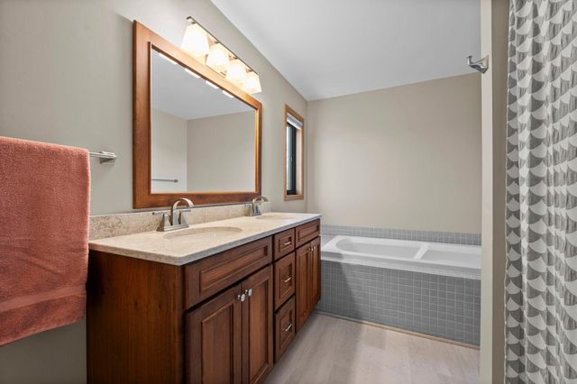 2664 Borden Court, Inver Grove Heights, MN 55076