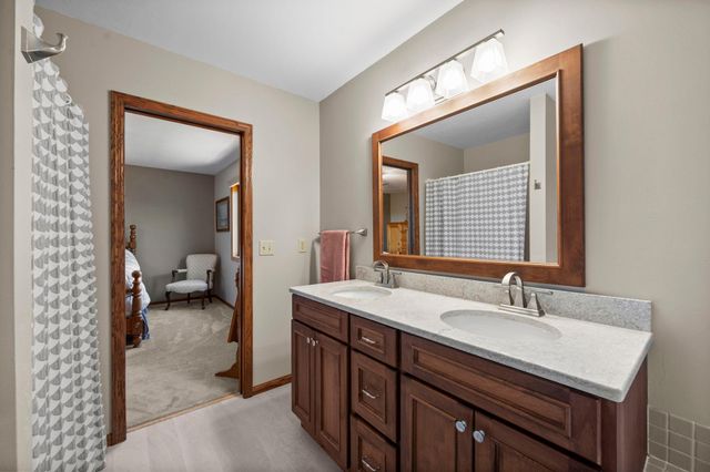 2664 Borden Court, Inver Grove Heights, MN 55076