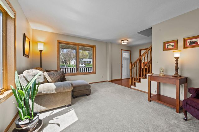 2664 Borden Court, Inver Grove Heights, MN 55076