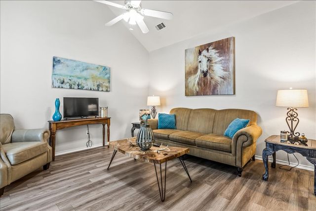 115 Collett, Weatherford, TX 76088