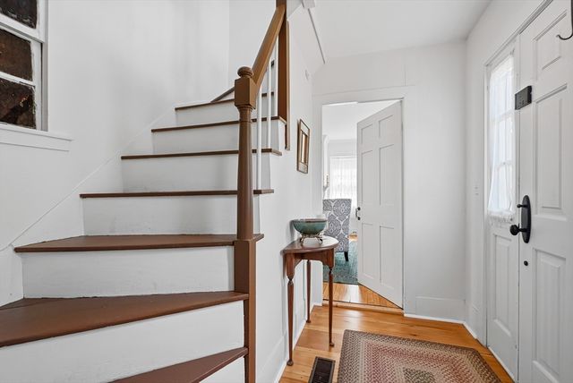 236 Mendon St, Upton, MA 01568
