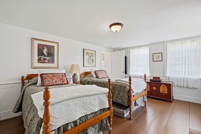 236 Mendon St, Upton, MA 01568