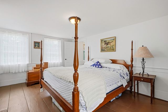236 Mendon St, Upton, MA 01568