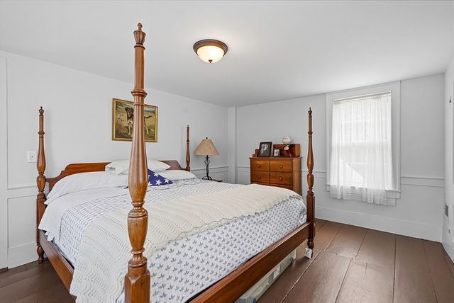 236 Mendon St, Upton, MA 01568