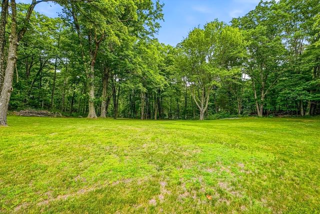 236 Mendon St, Upton, MA 01568