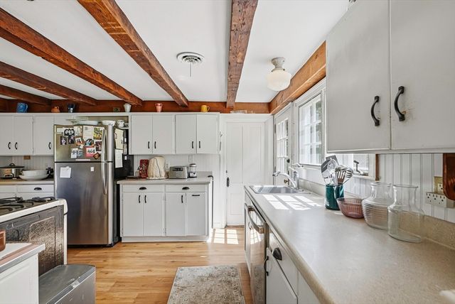 236 Mendon St, Upton, MA 01568