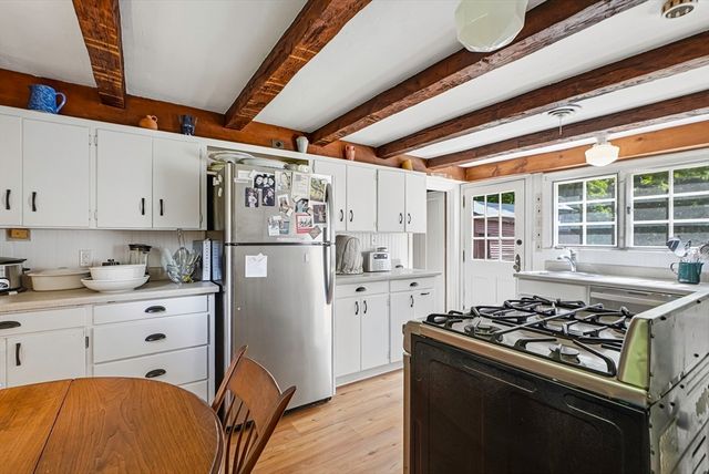 236 Mendon St, Upton, MA 01568
