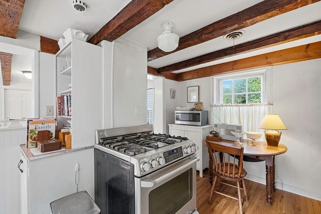 236 Mendon St, Upton, MA 01568