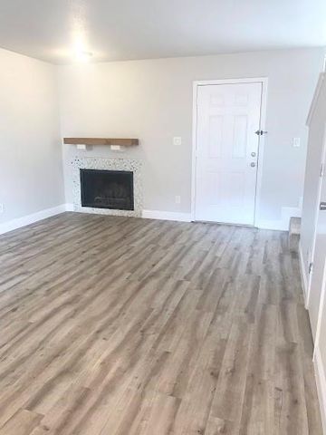 3741 Bonnie Drive A, Fort Worth, TX 76116
