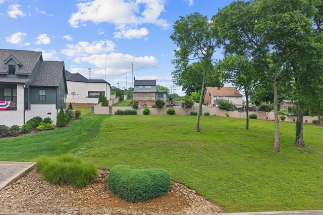 704 Halcyon Way, Columbia, TN 38401