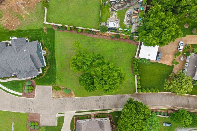 704 Halcyon Way, Columbia, TN 38401