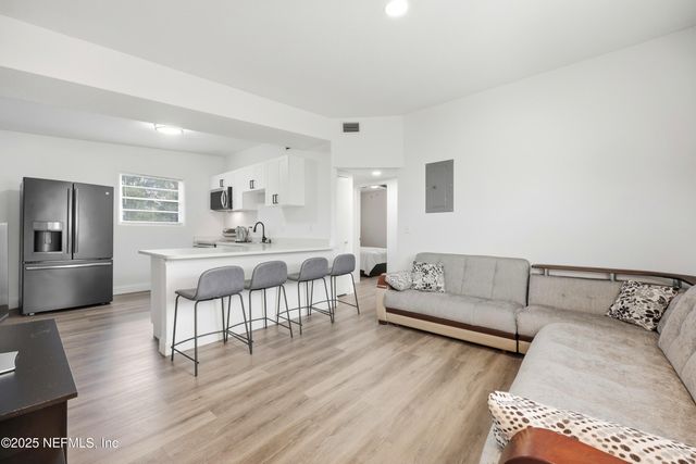 10303 WESTMAR Road, Jacksonville, FL 32218