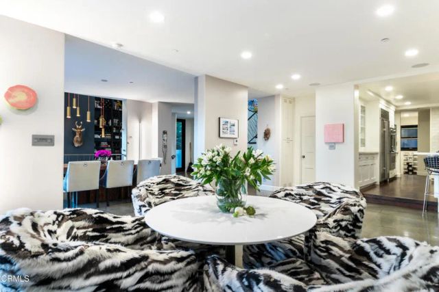 1411 Edgehill Place, Pasadena, CA 91103