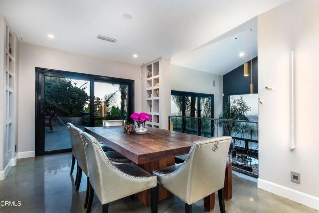1411 Edgehill Place, Pasadena, CA 91103