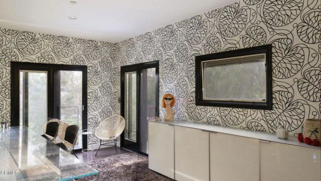 1411 Edgehill Place, Pasadena, CA 91103