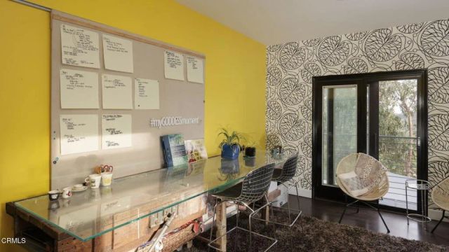 1411 Edgehill Place, Pasadena, CA 91103